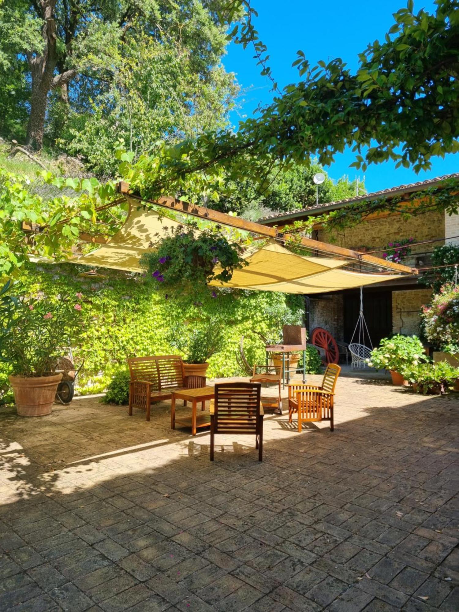 Hostal Casa Zia Cianetta Residenza Di Campagna Capodacqua  Exterior foto